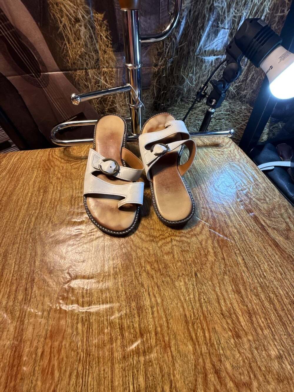 Vintage Italian Leather Toe Ring Buckle Sandals White